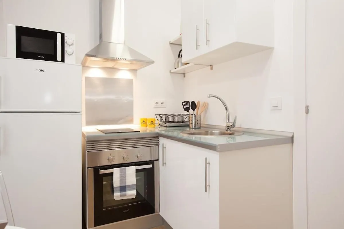 Flat With Balcony Next To The Beach, Sv Barcelona Apartment