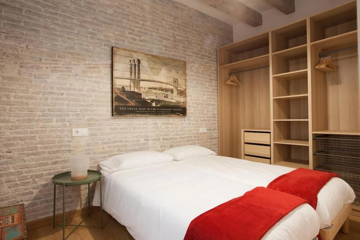 Daire Flat With Balcony Next To The Beach, Sv Barselona